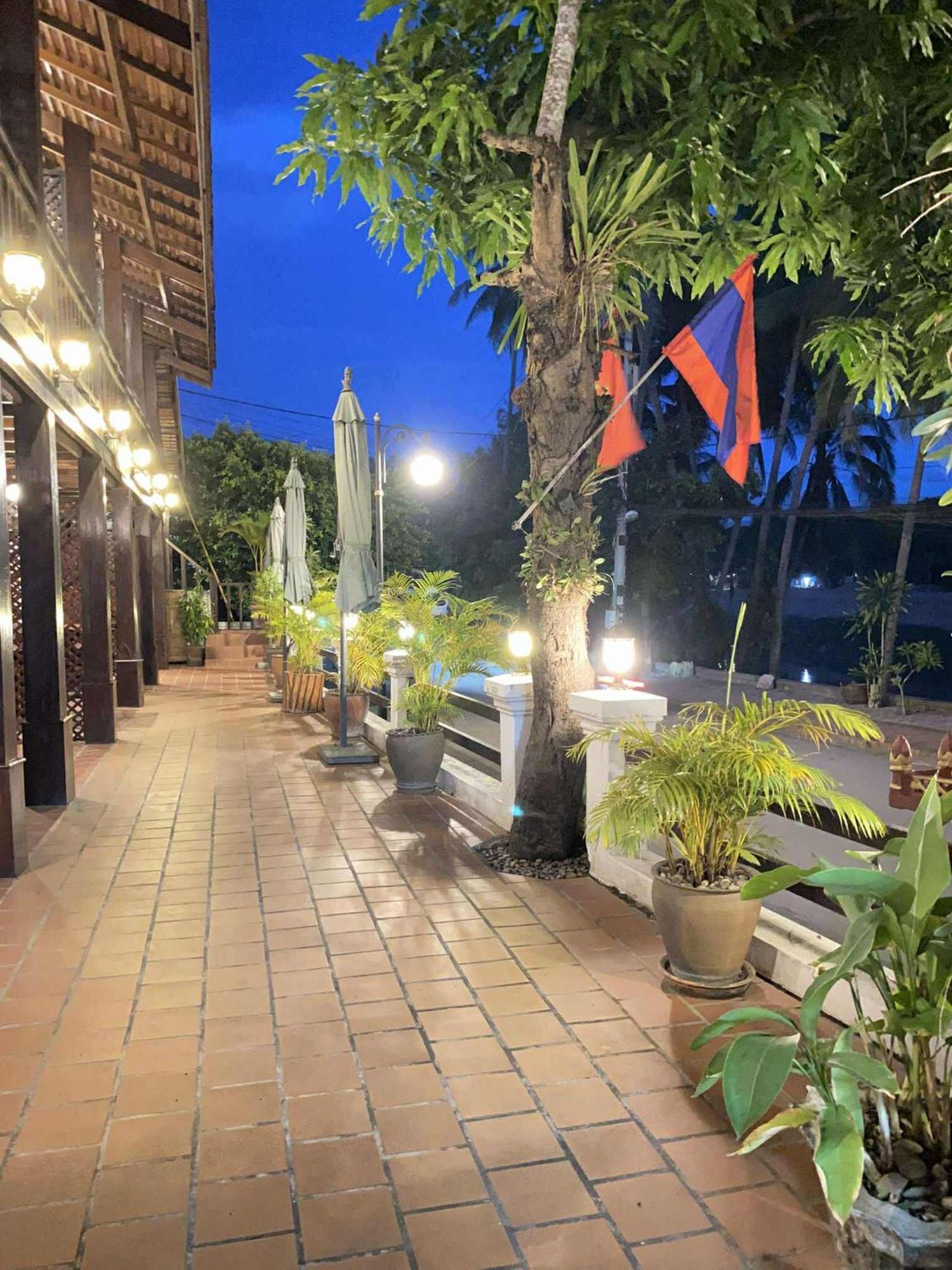 Golden Lotus Namkhan View Luang Prabang Dış mekan fotoğraf